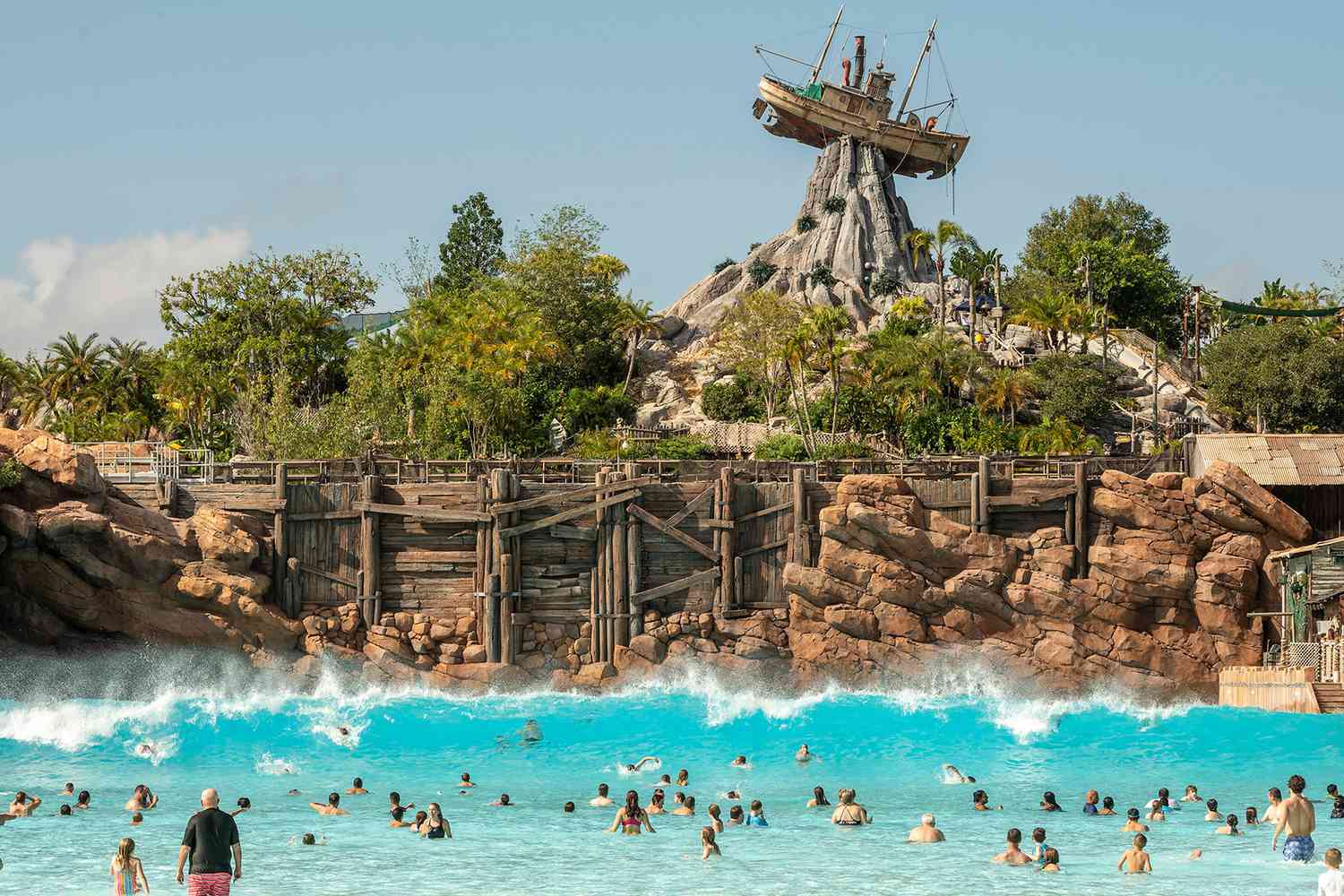 typhoon-lagoon-disneyworld-water-park